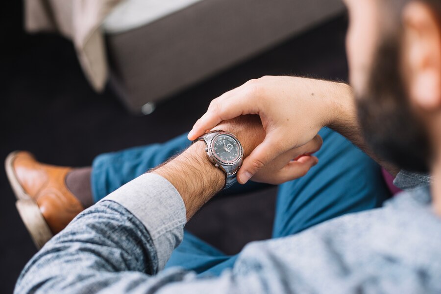 The Ultimate Guide to Buying a Men's Watch | How to Choose a Men's Watch